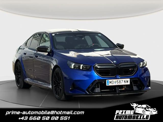 BMW M5 Sedan