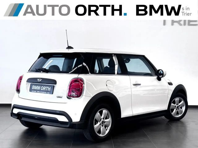 MINI One One AUTOM. NAVI LED PANO SPORTSITZ DIG.TACHO SHZ