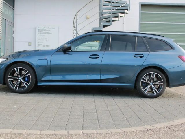 BMW 330 330e M-Sport Touring xDrive