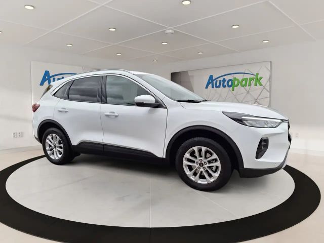 Ford Kuga AWD Hybrid Titanium