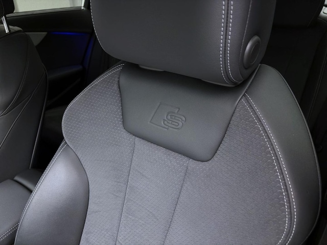 Audi A4 40 TDI S-Line S-Tronic Sedan