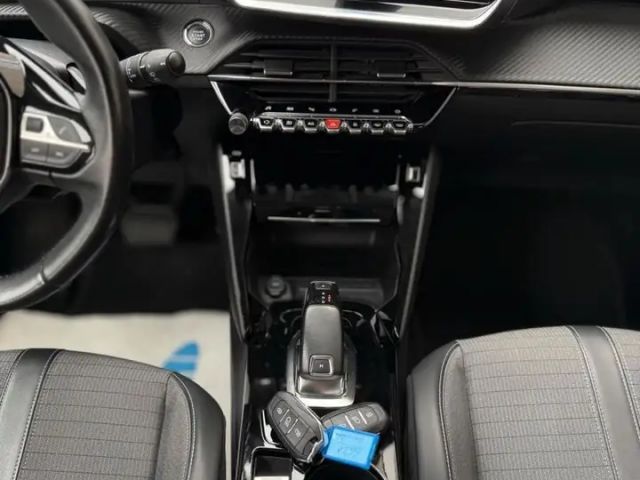 Peugeot 2008 Allure Pack EAT8 PureTech