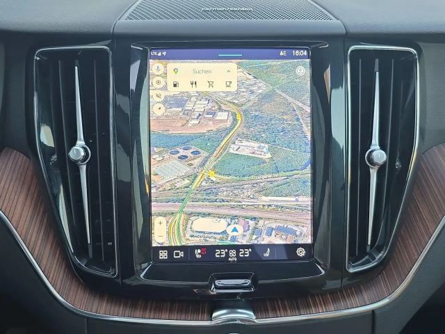 Volvo XC60 AWD Dark Plus