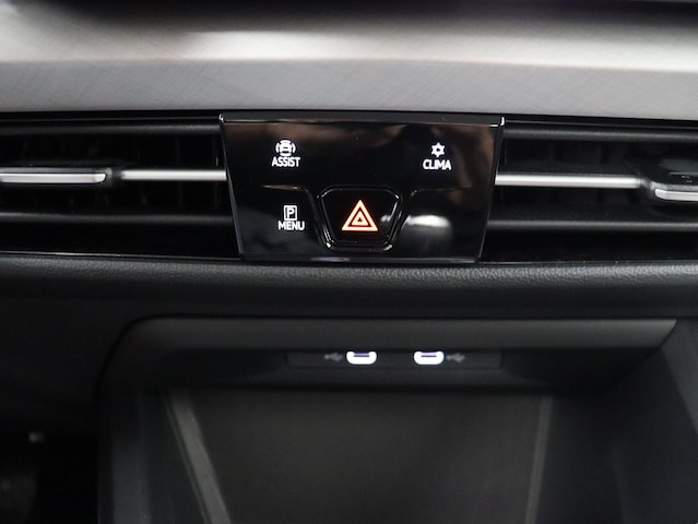 Volkswagen Golf 1.5 TSI Golf VIII IQ.Drive