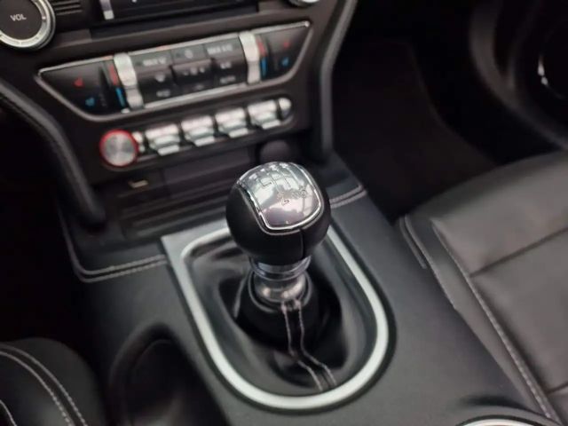 Ford Mustang Convertible GT 5.0 V8