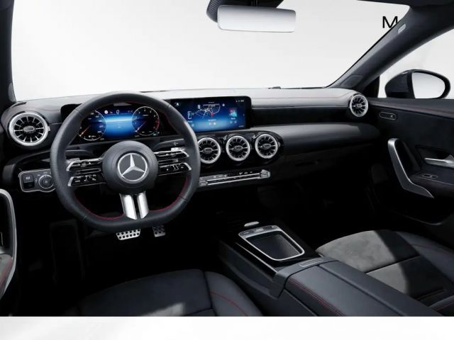 Mercedes-Benz CLA 180 AMG Line Coupé