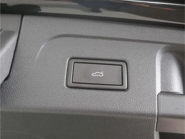 Volkswagen Touran 1.5 TSI DSG R-Line