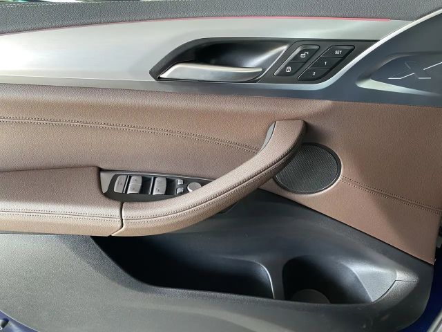 BMW X3 40d Vollausstattung Head-Up HiFi DAB LED