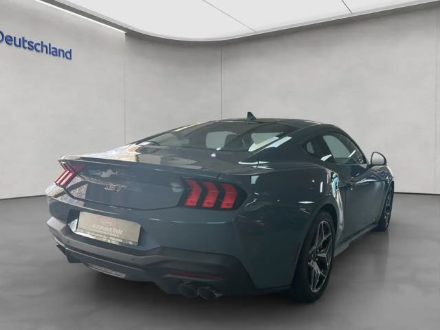 Ford Mustang Fastback GT 5.0 V8