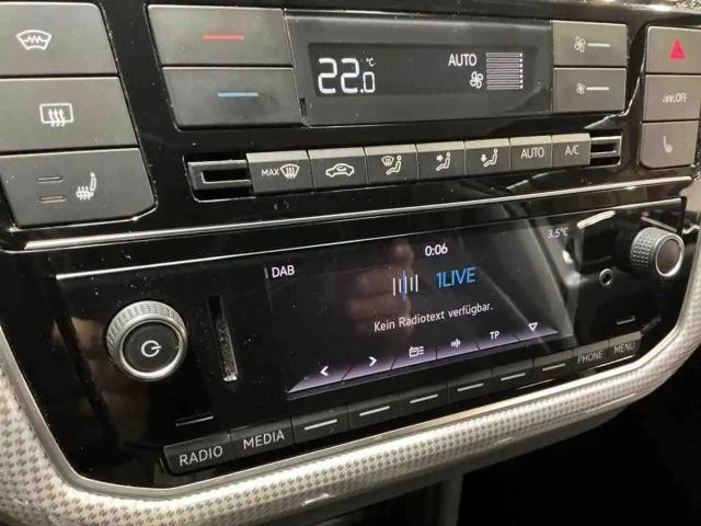 Volkswagen e-up! Plus Style