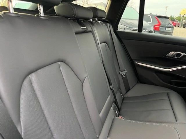 BMW 320 320d M-Sport Touring