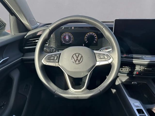 Volkswagen Passat 1.5 eTSI Business DSG