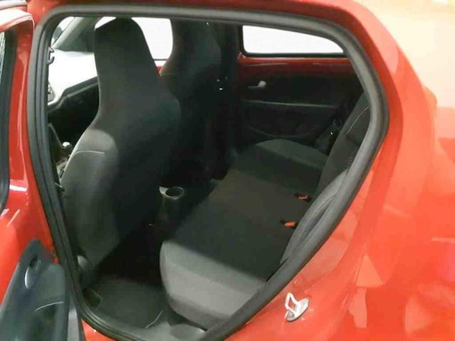 Volkswagen up! Active