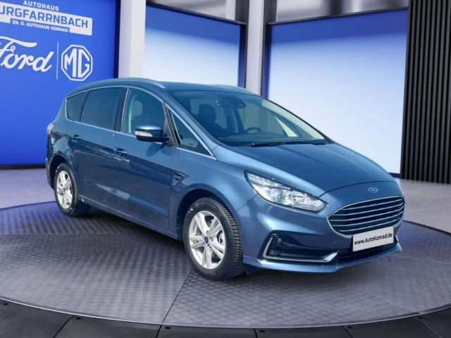 Ford S-Max Titanium