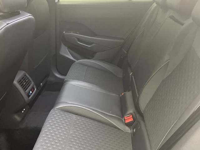 Volkswagen T-Roc 1.5 eTSI R-Line Style