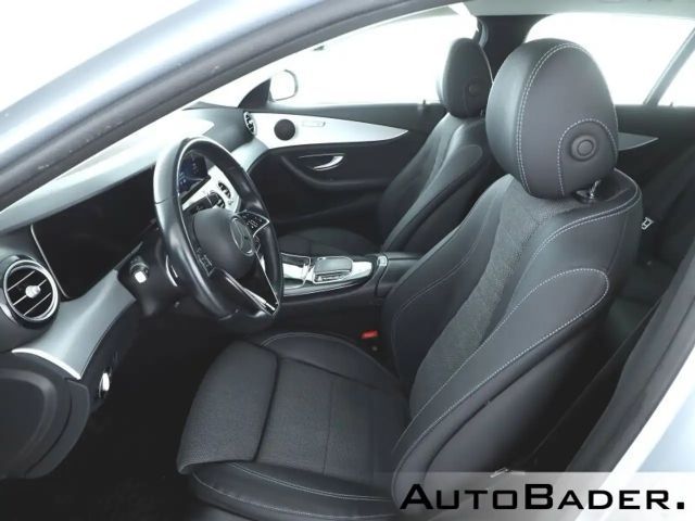 Mercedes-Benz E 220 AVANTGARDE E 220 d Estate