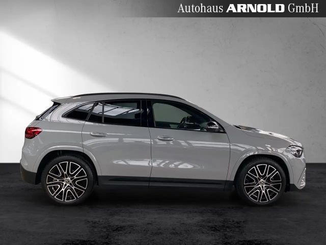 Mercedes-Benz GLA 180 AMG Line