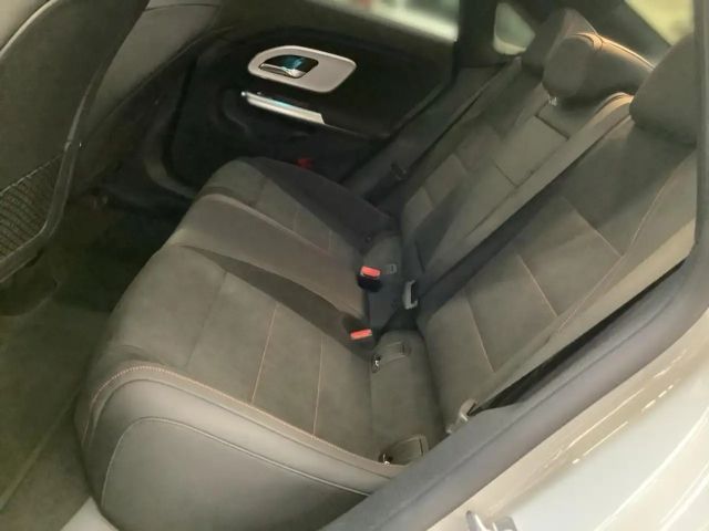 Mercedes-Benz CLA 350 4MATIC