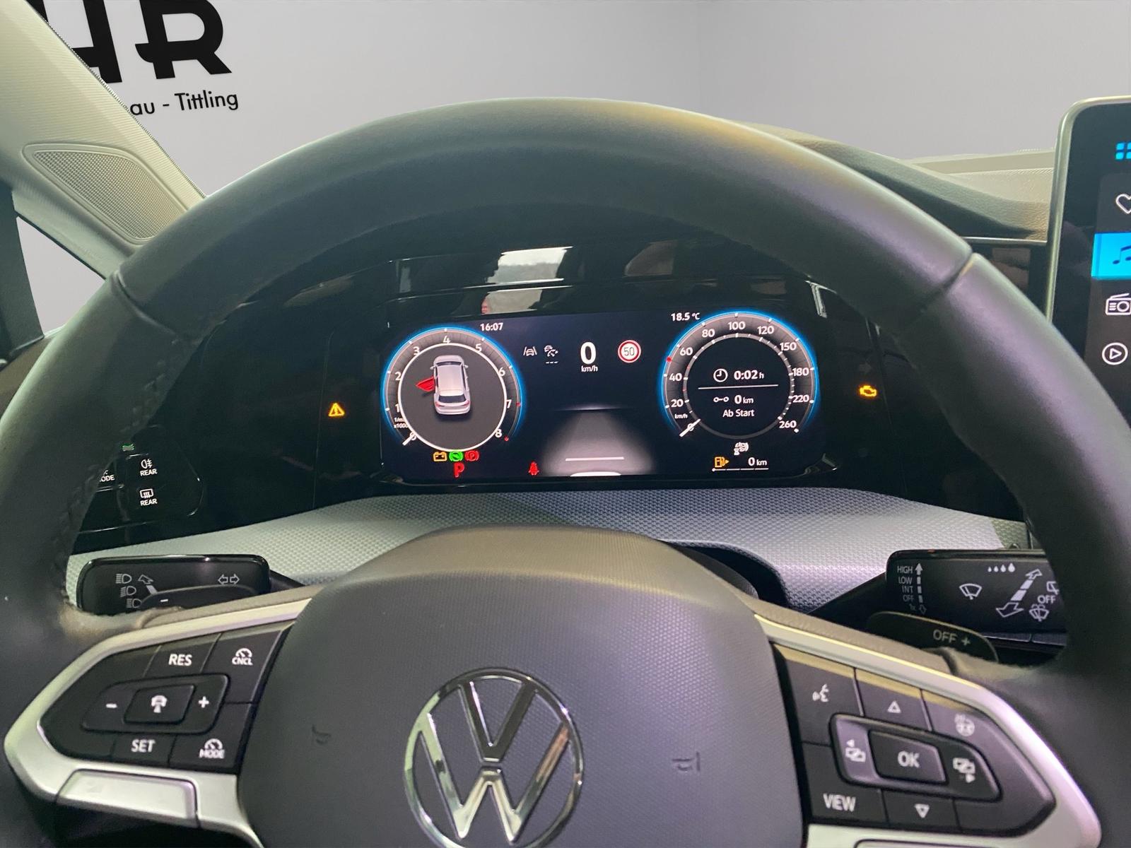 Volkswagen Golf 1.5 eTSI DSG Golf VIII Life