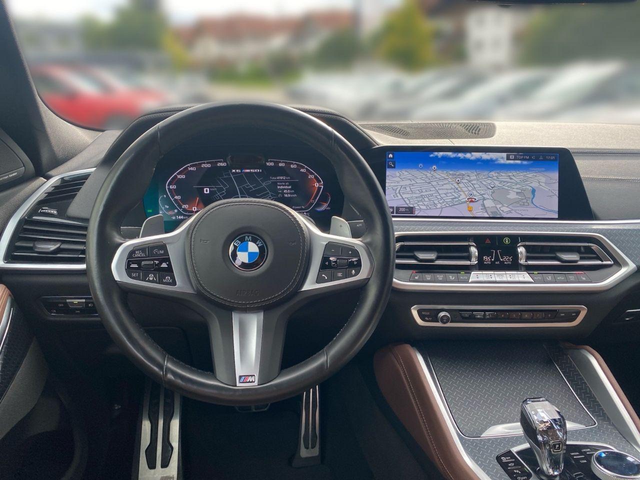 BMW X6 M50i