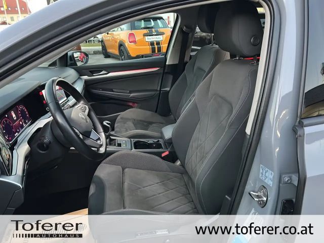 Volkswagen Golf Life Variant