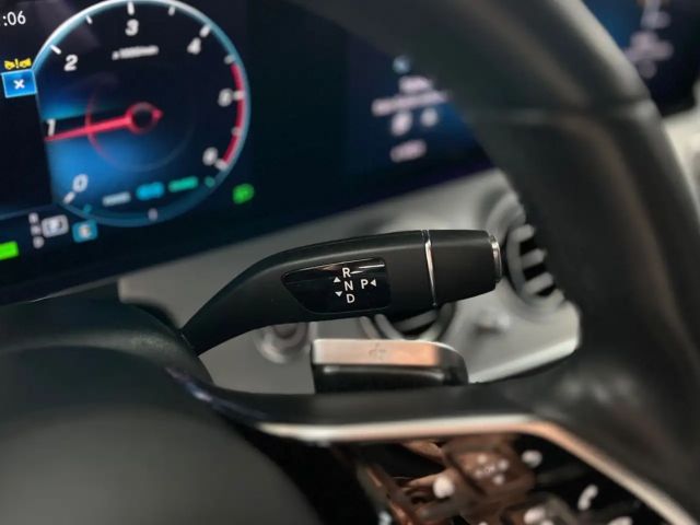 Mercedes-Benz E 220 AVANTGARDE E 220 d Estate