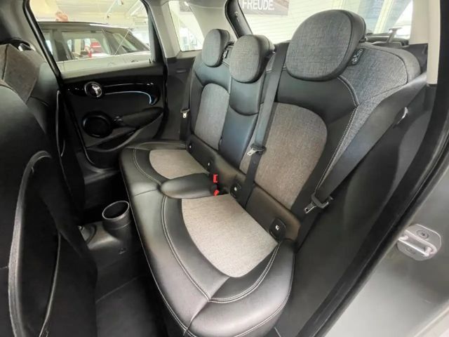 MINI Cooper S Driving Ass. CarPlay RFK SHZ PDC Sports