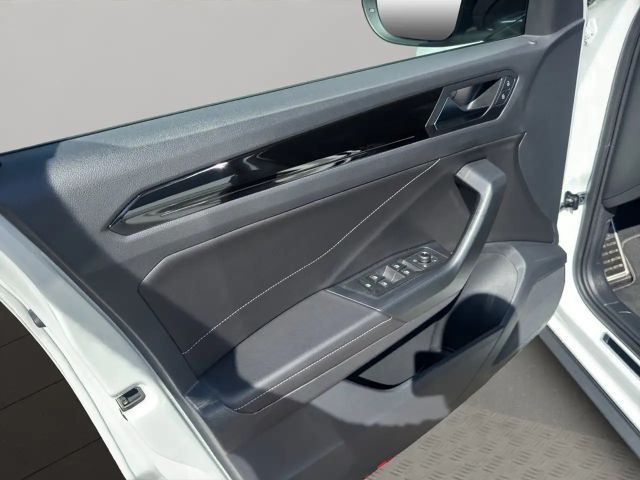 Volkswagen T-Roc 1.5 TSI DSG R-Line