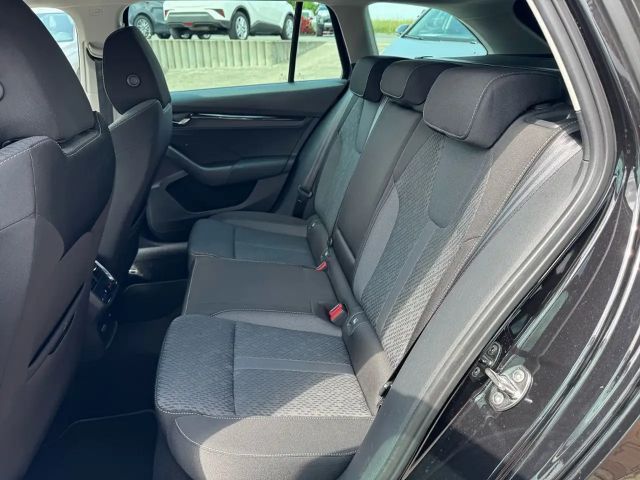 Skoda Octavia 1.5 TSI Ambition Clever Combi