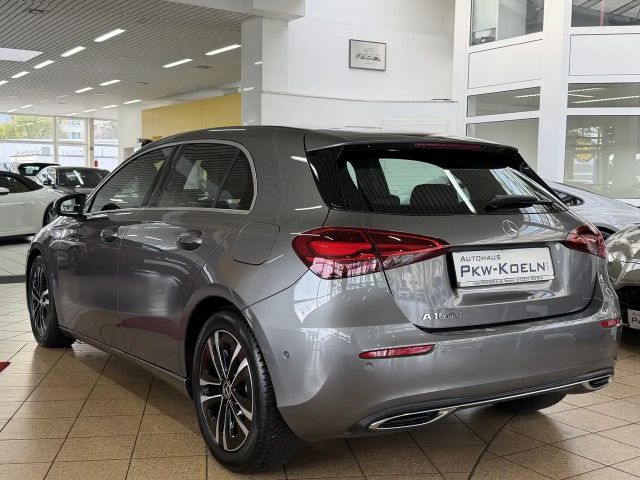 Mercedes-Benz A 180 A 180 d