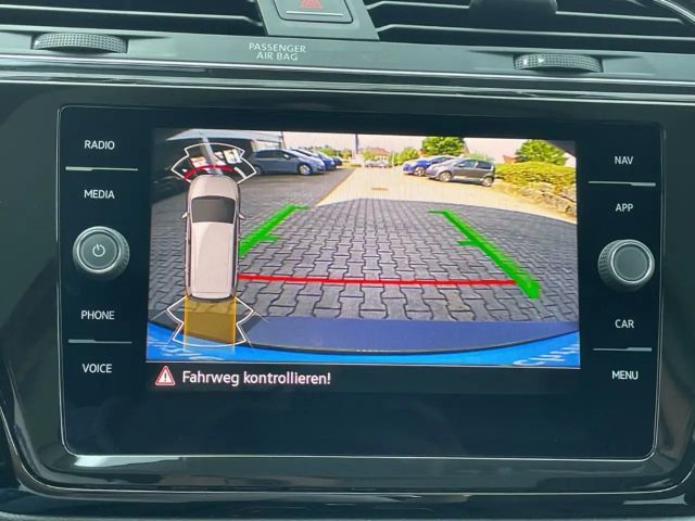 Volkswagen Touran 1.5 TSI DSG R-Line