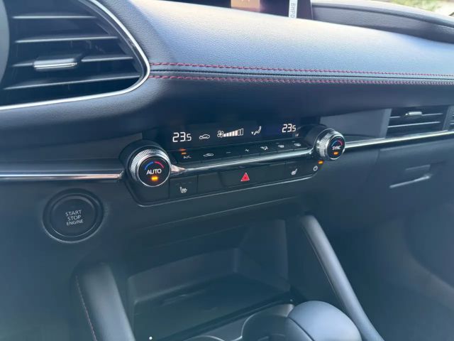 Mazda 3 Homura SkyActiv e-Skyactiv