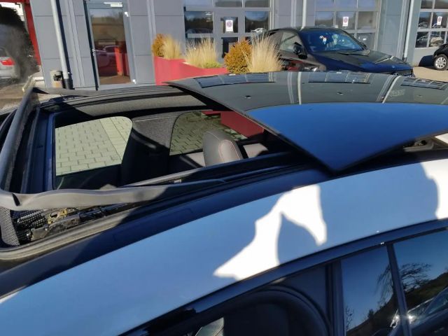 Mercedes-Benz CLA 200 AMG Line Coupé