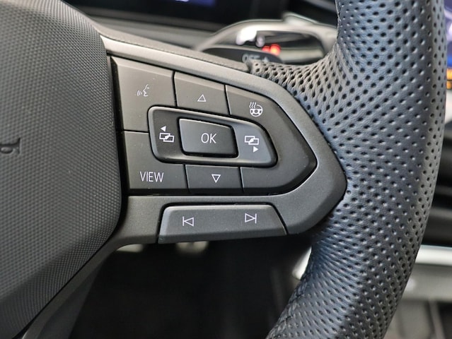 Volkswagen T-Roc 1.5 eTSI DSG R-Line