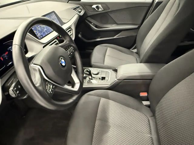 BMW 120 120d xDrive