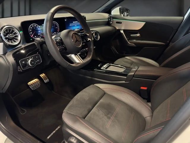 Mercedes-Benz A 250 A 250 e AMG Line