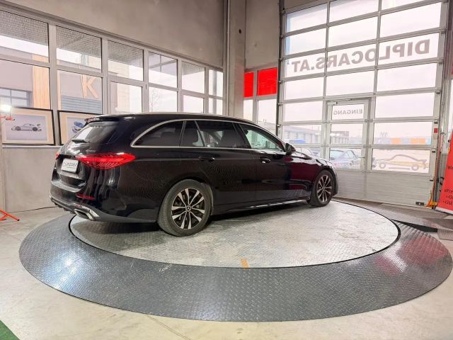 Mercedes-Benz C 220 4MATIC AMG Line