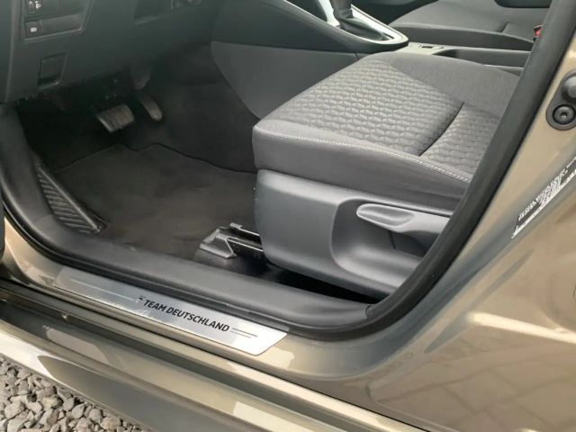 Toyota Yaris Hatchback Team D