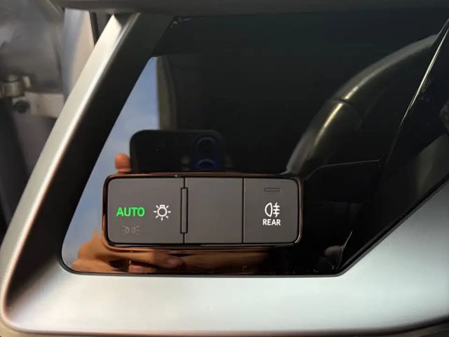 Audi A3 30 TDI Sedan