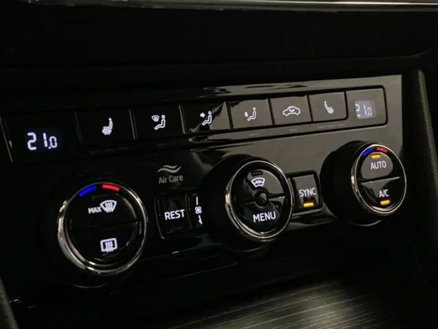 Skoda Superb 2.0 TDI Combi