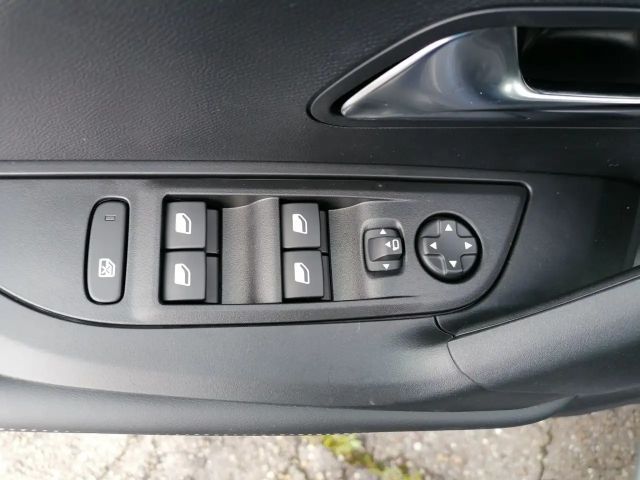 Peugeot 2008 Allure Pack