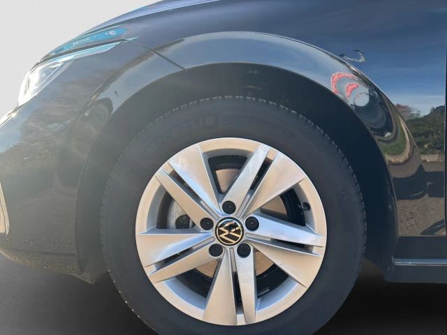 Volkswagen Golf 1.5 eTSI DSG Life