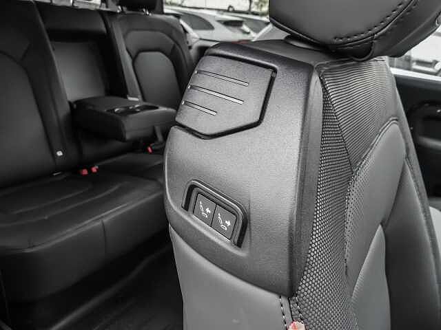 Land Rover Defender 90 Dynamic SE