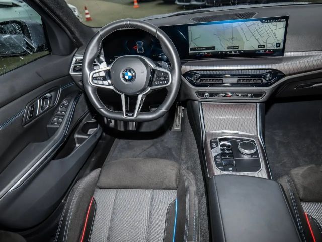 BMW 318 318i M-Sport Sedan