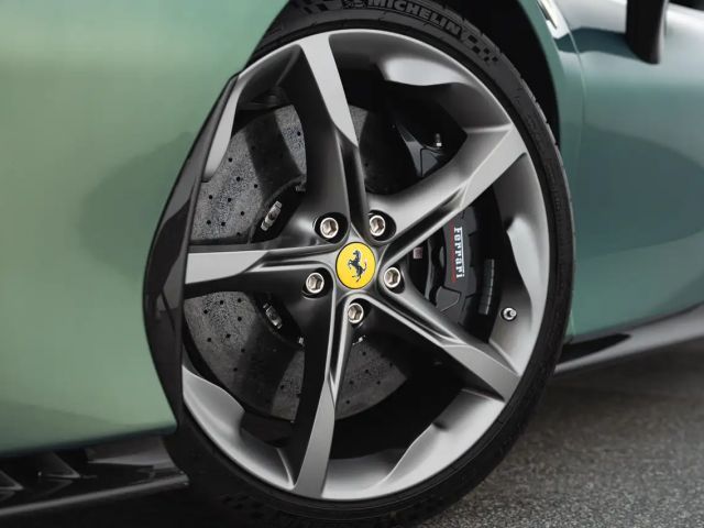 Ferrari SF90 Stradale