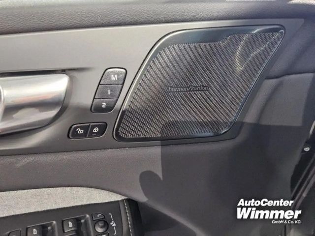 Volvo XC60 AWD Dark Plus Recharge T8