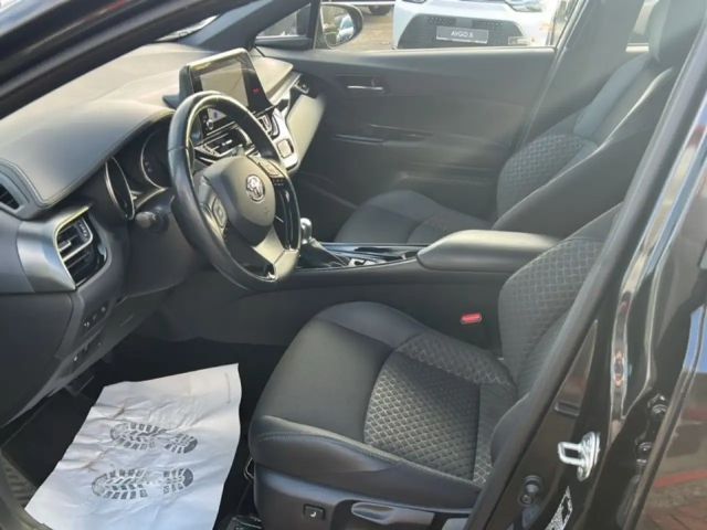 Toyota C-HR Hybride Team D