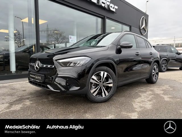 Mercedes-Benz GLA 200 Progressive