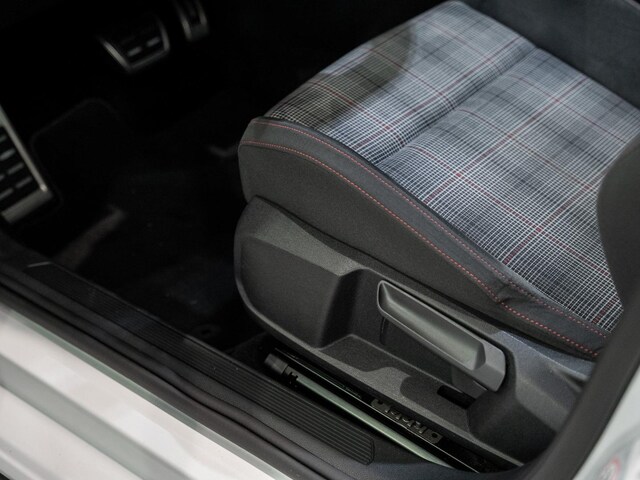 Volkswagen Golf 2.0 TSI Golf VIII