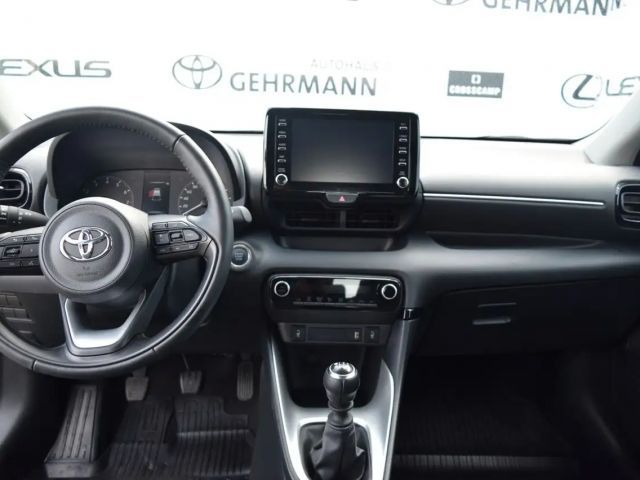 Toyota Yaris Club Hatchback